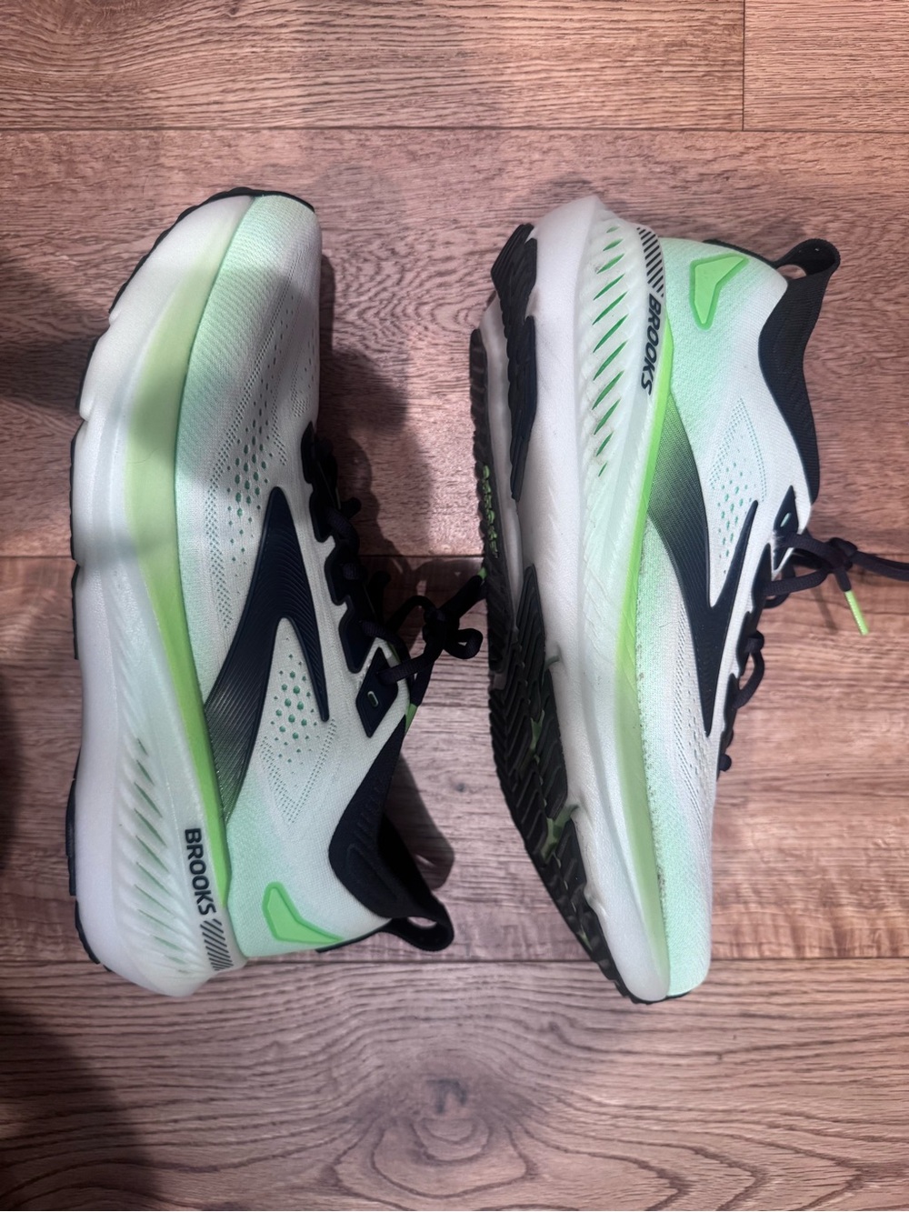 Brooks glycerin 23 - worn once - Picture 13 of 15
